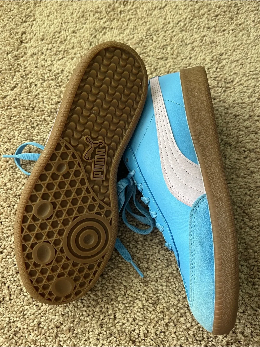 Puma tennis shoes